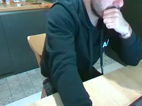 Snapshot of giorgakaci69 chatting on 12-09-24, 12:01 giorgakaci69 online show from 12-09-24, 12:01