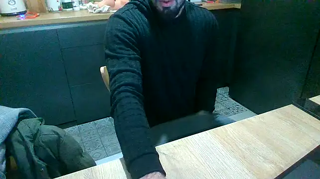 Snapshot of giorgakaci69 chatting on 12-31-24, 12:00 giorgakaci69 online show from 12-31-24, 12:00