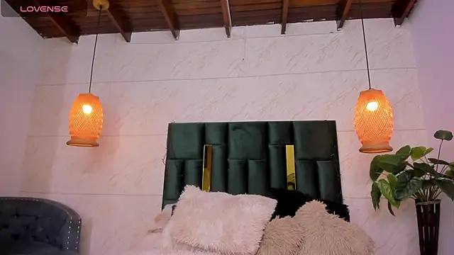 Taiissa  online show from 01-31-25, 08:43