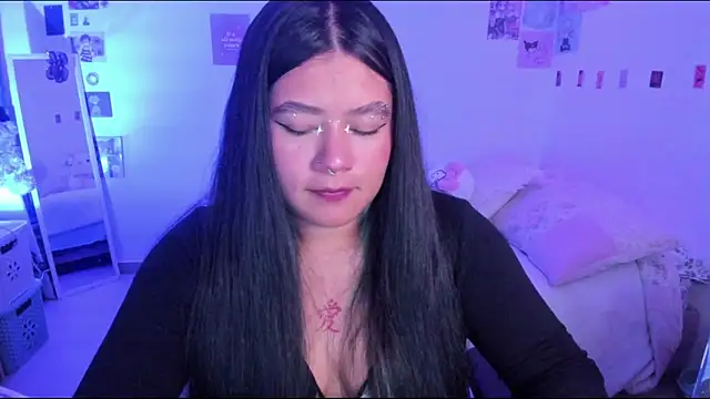 StephaniFox online show from 01-18-25, 02:47