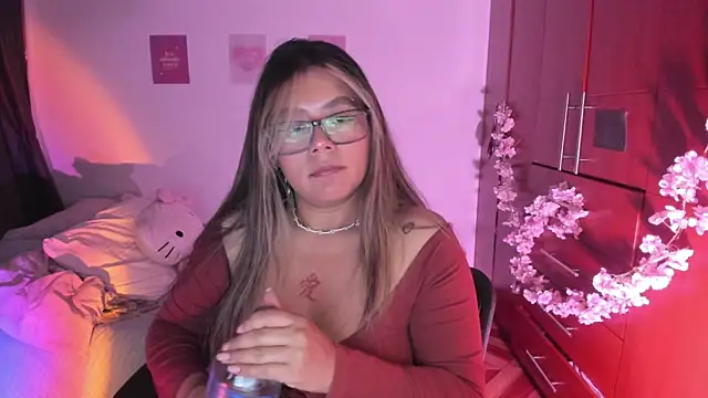 StephaniFox online show from 09-29-25, 03:00