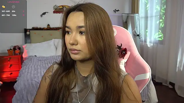 Snapshot of immahawaii chatting on 10-27-25, 03:21 immahawaii online show from 10-27-25, 03:21