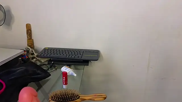 Snapshot of Dj_scarlettmorreti chatting on 02-06-25, 10:53 Dj scarlettmorreti online show from 02-06-25, 10:53