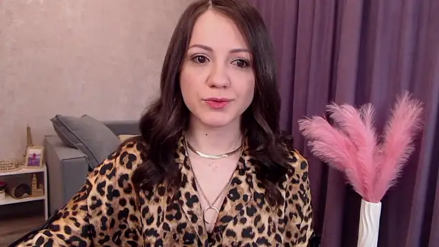 SusanMorado online show from 11-07-25, 06:02