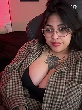 Snapshot of miacanela_xo chatting on 02-08-25, 08:20 miacanela xo online show from 02-08-25, 08:20