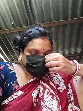 Snapshot of HotSexyBoudi chatting on 09-19-25, 09:43 HotSexyBoudi online show from 09-19-25, 09:43