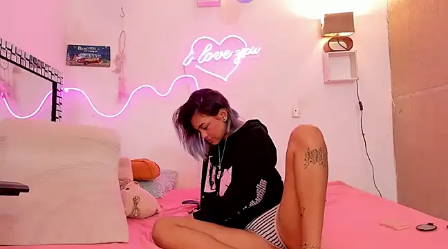 Snapshot of lilith_horny chatting on 12-20-24, 09:54 lilith horny online show from 12-20-24, 09:54