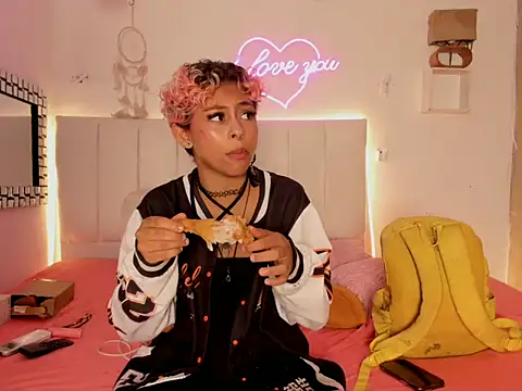 lilith horny online show from 04-18-26, 07:07