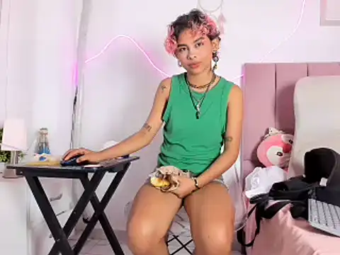 Snapshot of lilith_horny chatting on 06-17-26, 02:58 lilith horny online show from 06-17-26, 02:58