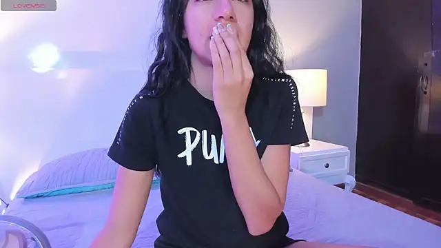 Tamaraakins online show from 11-25-25, 01:11