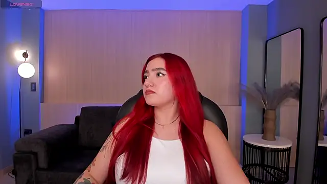 ViolettCastel online show from 02-17-25, 07:31