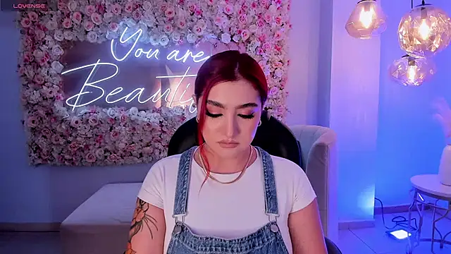 ViolettCastel online show from 09-22-25, 06:21