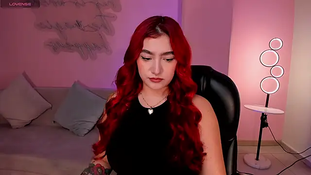 ViolettCastel online show from 10-06-25, 07:00