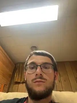 Snapshot of hungkubenski chatting on 10-13-25, 12:32 hungkubenski online show from 10-13-25, 12:32