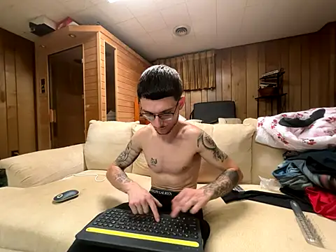 Snapshot of hungkubenski chatting on 10-20-25, 09:54 hungkubenski online show from 10-20-25, 09:54