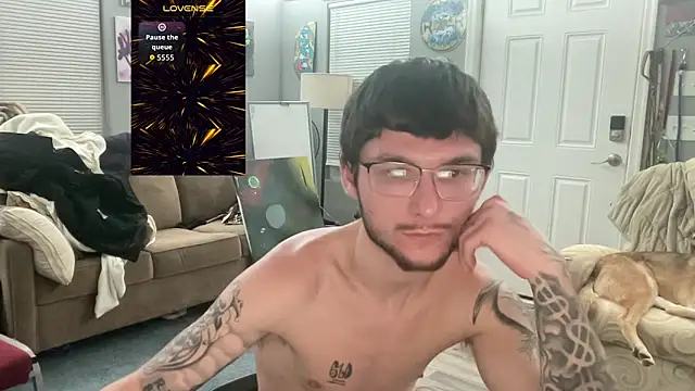 Snapshot of hungkubenski chatting on 01-08-26, 03:09 hungkubenski online show from 01-08-26, 03:09