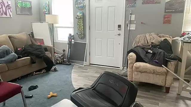 Snapshot of hungkubenski chatting on 01-10-26, 05:37 hungkubenski online show from 01-10-26, 05:37