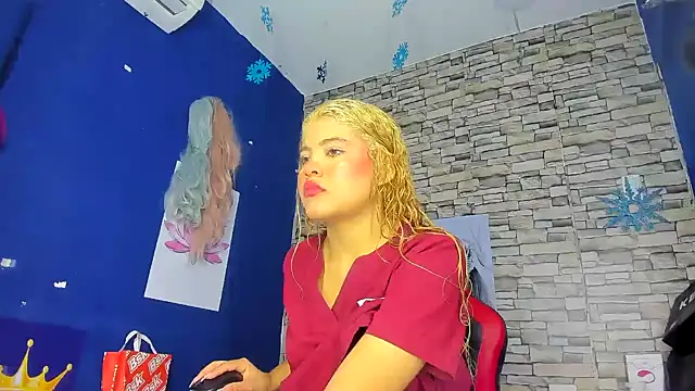 Snapshot of sofiacastillo01 chatting on 03-16-25, 01:06 sofiacastillo01 online show from 03-16-25, 01:06