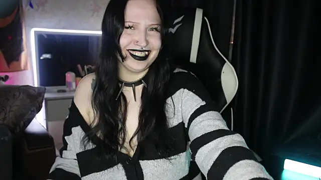 Kitty goth online show from 06-19-26, 10:13