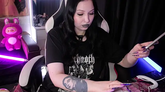 Snapshot of Kitty_goth chatting on 08-03-26, 08:56 Kitty goth online show from 08-03-26, 08:56