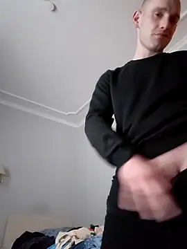 Snapshot of Bartzrl chatting on 09-15-25, 01:22 Bartzrl online show from 09-15-25, 01:22