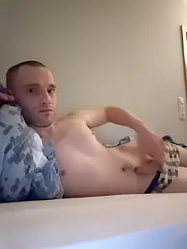 Snapshot of Bartzrl chatting on 09-19-25, 01:34 Bartzrl online show from 09-19-25, 01:34