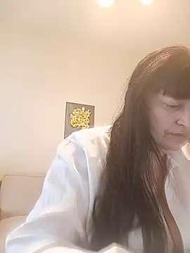 Snapshot of Women-pleasures chatting on 05-15-26, 09:27 Women-pleasures online show from 05-15-26, 09:27