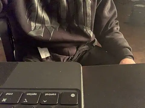 KendrickJiz online show from 04-11-26, 11:09