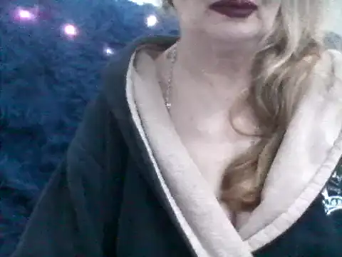 Snapshot of CarlyTreat chatting on 01-26-25, 02:52 CarlyTreat online show from 01-26-25, 02:52