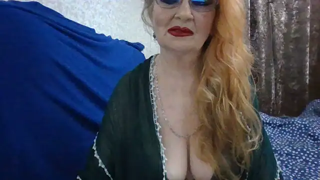 CarlyTreat online show from 09-21-25, 03:57