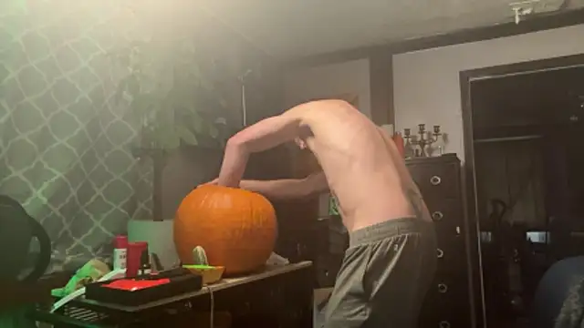 Snapshot of trash4cash chatting on 10-26-25, 10:04 trash4cash online show from 10-26-25, 10:04