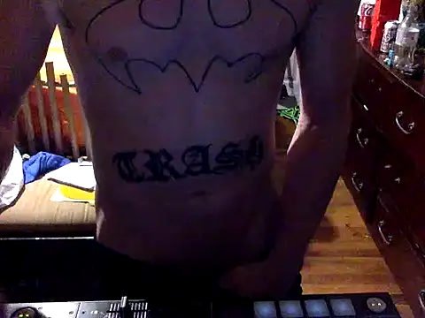 Snapshot of trash4cash chatting on 05-24-26, 07:41 trash4cash online show from 05-24-26, 07:41