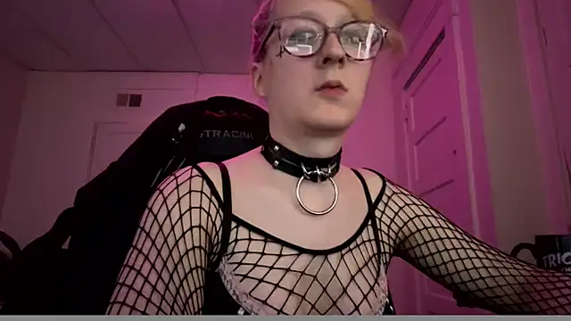 YandereDemon online show from 04-10-26, 09:19