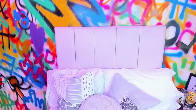 Liana Bernocchi online show from 02-20-26, 07:58