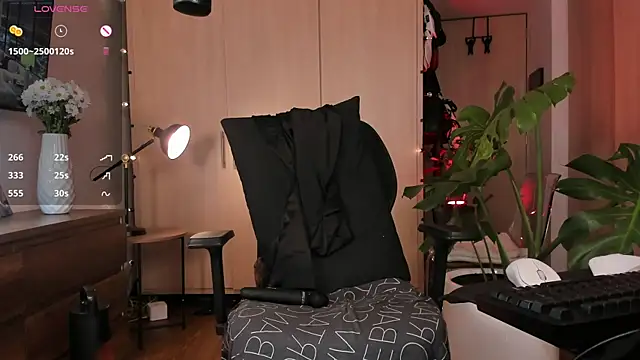 Snapshot of ariana_fitl_ chatting on 12-03-24, 05:53 ariana fitl online show from 12-03-24, 05:53