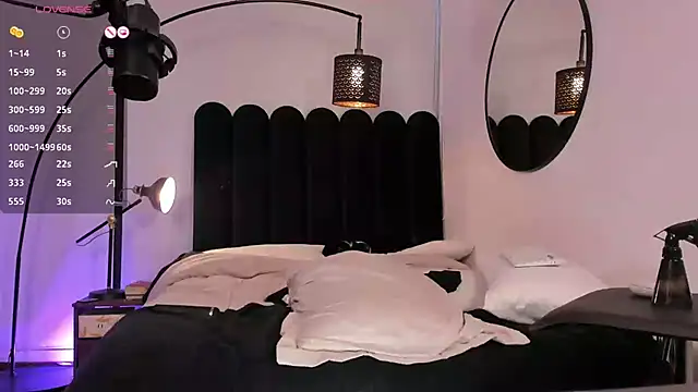 Snapshot of ariana_fitl_ chatting on 03-08-25, 10:45 ariana fitl online show from 03-08-25, 10:45