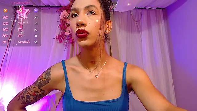 sofiaa grey  online show from 03-08-25, 12:41