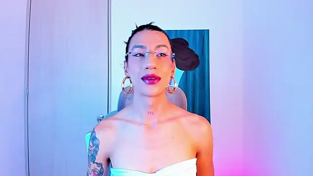 sofiaa grey  online show from 04-06-26, 01:23