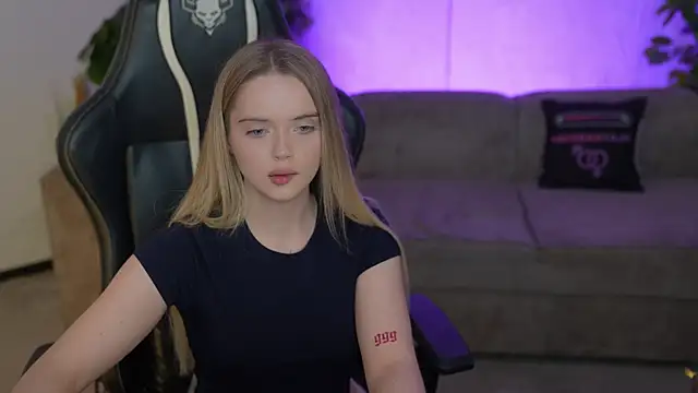 Cassy-Celestial  online show from 11-08-25, 09:09