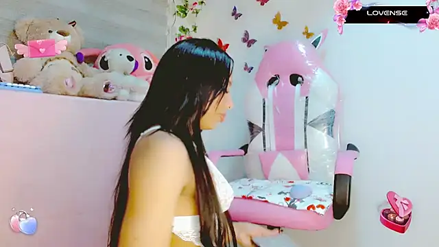 Snapshot of amaranta1411- chatting on 03-23-25, 02:04 amaranta1411- online show from 03-23-25, 02:04