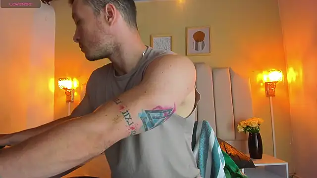 juan prior online show from 11-17-25, 01:28