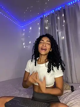 Snapshot of nicoleebony1 chatting on 01-04-25, 12:48 nicoleebony1 online show from 01-04-25, 12:48