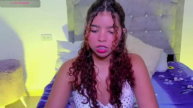 aurora rodriguez online show from 03-16-25, 01:49