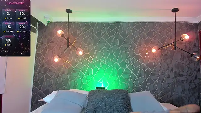 Snapshot of leigh-angels chatting on 10-20-25, 11:27 leigh-angels online show from 10-20-25, 11:27