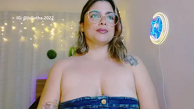 Juliietha servas online show from 03-10-26, 01:54