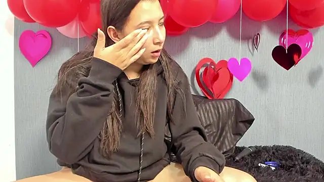 Snapshot of cami-01 chatting on 02-15-25, 09:04 cami-01 online show from 02-15-25, 09:04