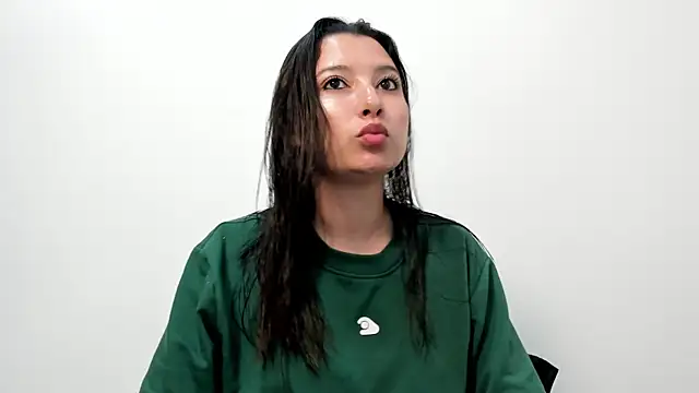 Snapshot of cami-01 chatting on 09-29-25, 07:51 cami-01 online show from 09-29-25, 07:51