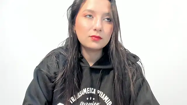 Snapshot of cami-01 chatting on 11-21-25, 08:51 cami-01 online show from 11-21-25, 08:51