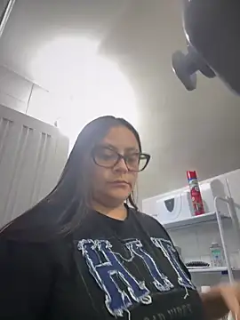 Snapshot of Sol_biglips chatting on 12-19-24, 12:12 Sol biglips online show from 12-19-24, 12:12