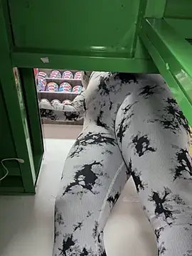 Snapshot of Sol_biglips chatting on 01-11-25, 07:16 Sol biglips online show from 01-11-25, 07:16